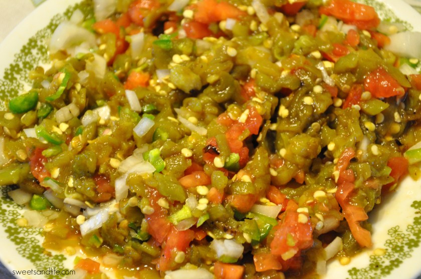 Sweets and Life: Chile con Queso (Chihuahua Style)